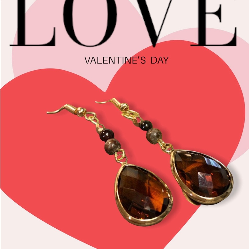 ❤️gorgeous retro look amber colored glass crystal-genuine garnets/mahogany